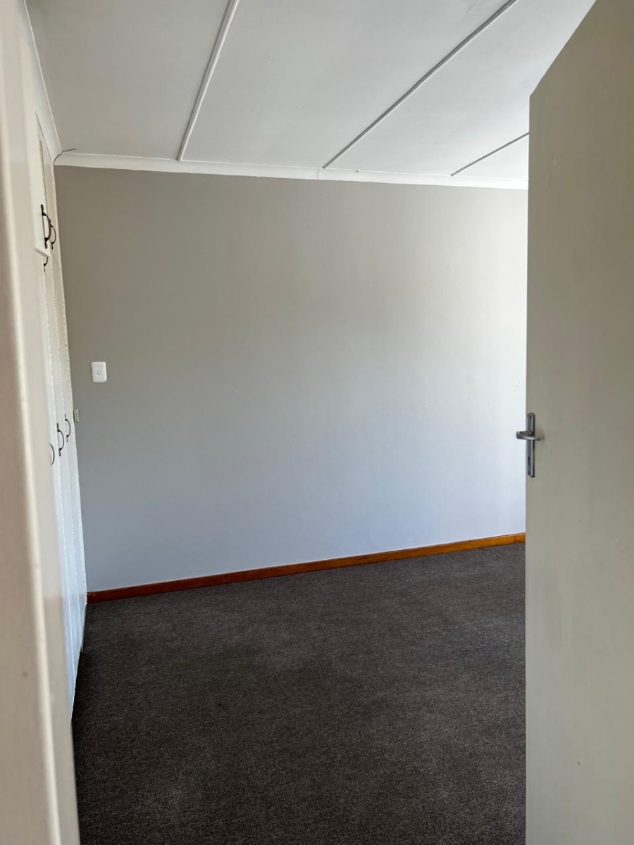 To Let 3 Bedroom Property for Rent in Beacon Bay Eastern Cape